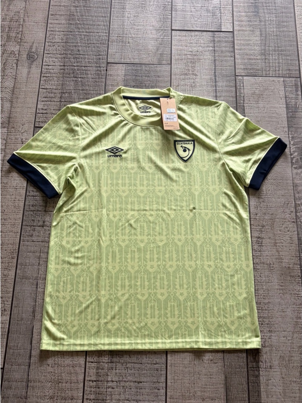 Umbro Guatemala Soccer Jersey Light Yellow Navy Large Officially Licensed